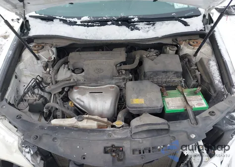 2014 Toyota Camry Le z USA, uszkodzony, nr VIN 4T1BF1FK0EU310358